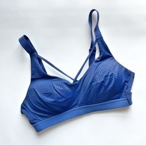 Victoria Sport Lightweight strappy sports bra